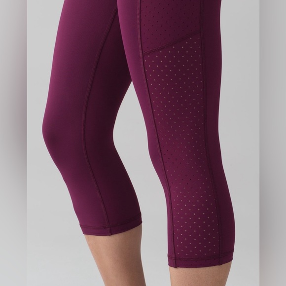 Lululemon Mind Over Miles Crop Marvel Leggings 17” Size 10 - Picture 4 of 17